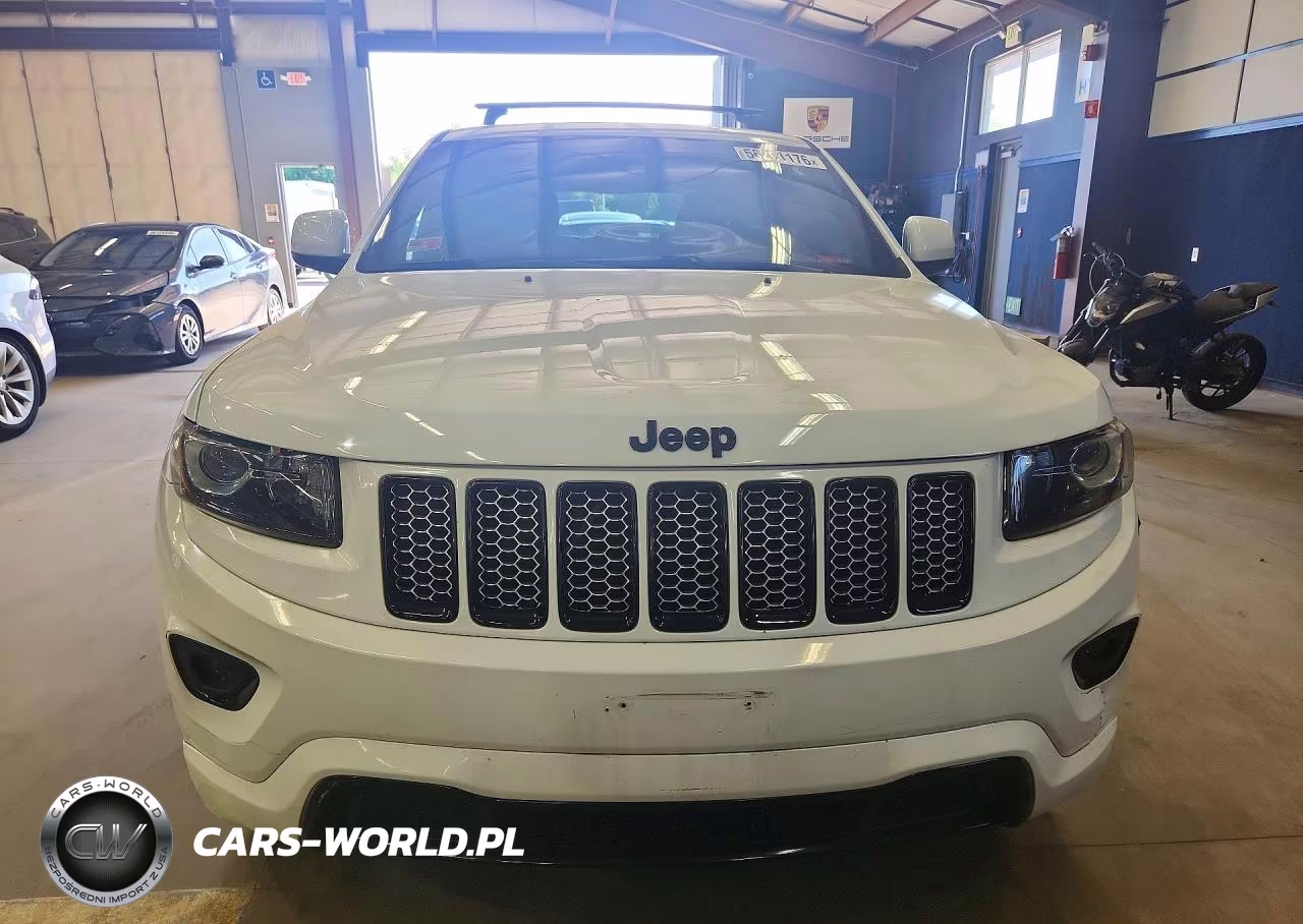 2015 Jeep Grand Cherokee Laredo VIN:1C4RJFAG9FC722366 - 5