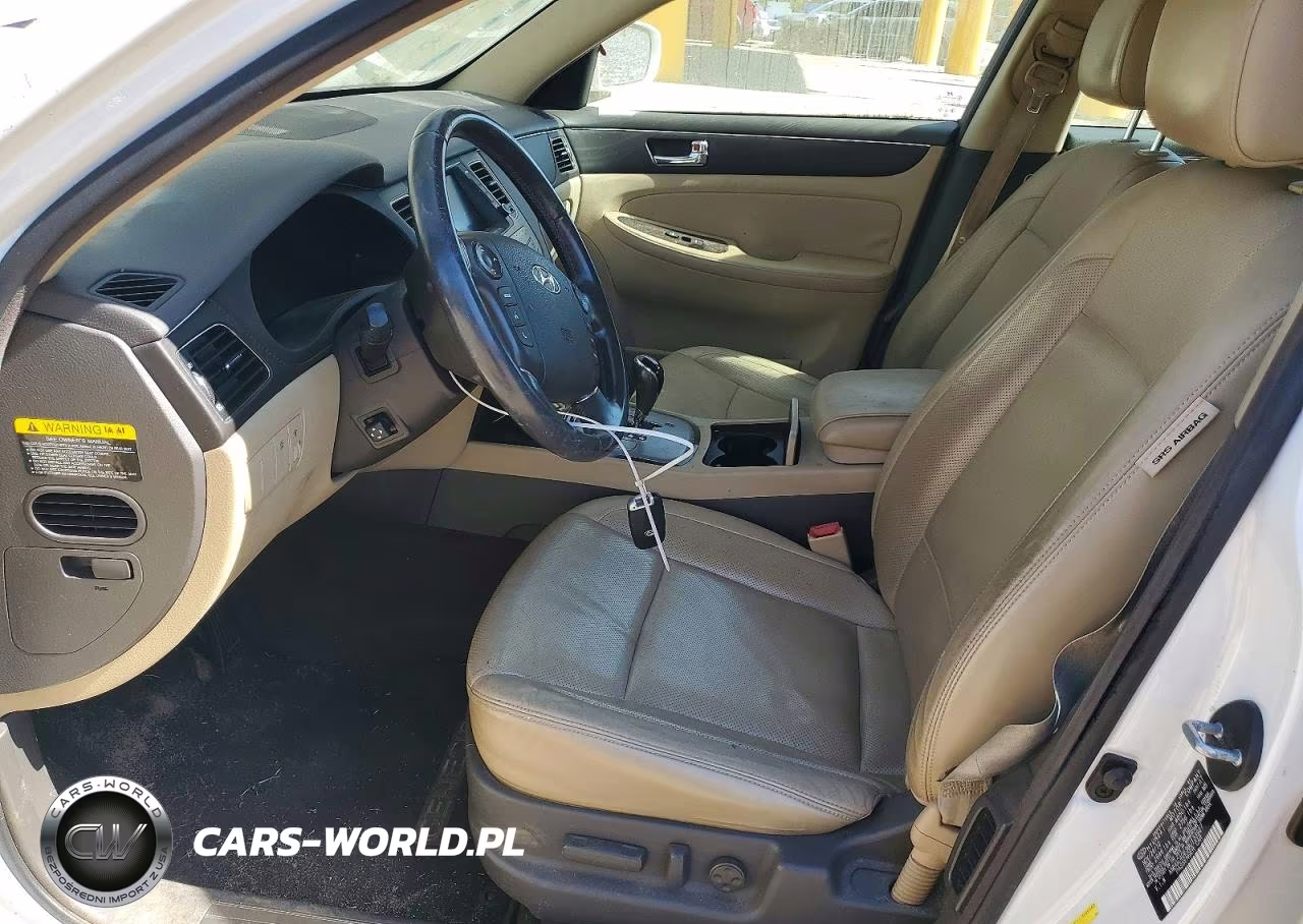 2011 Hyundai Genesis 3.8L VIN:KMHGC4DE3BU133927 - 7