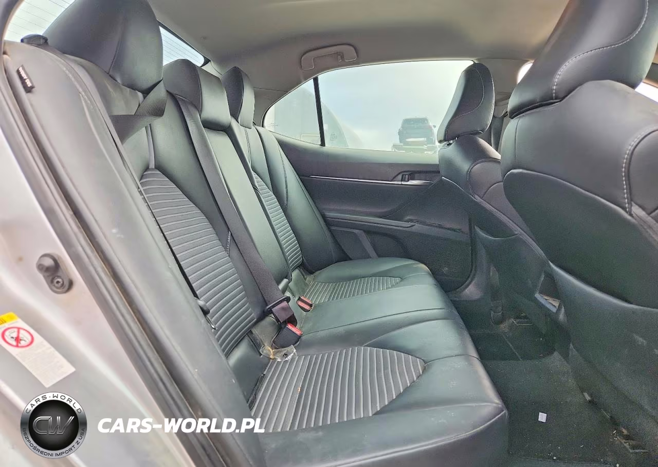 2019 Toyota Camry Se VIN:4T1B11HK9KU754605 - 10