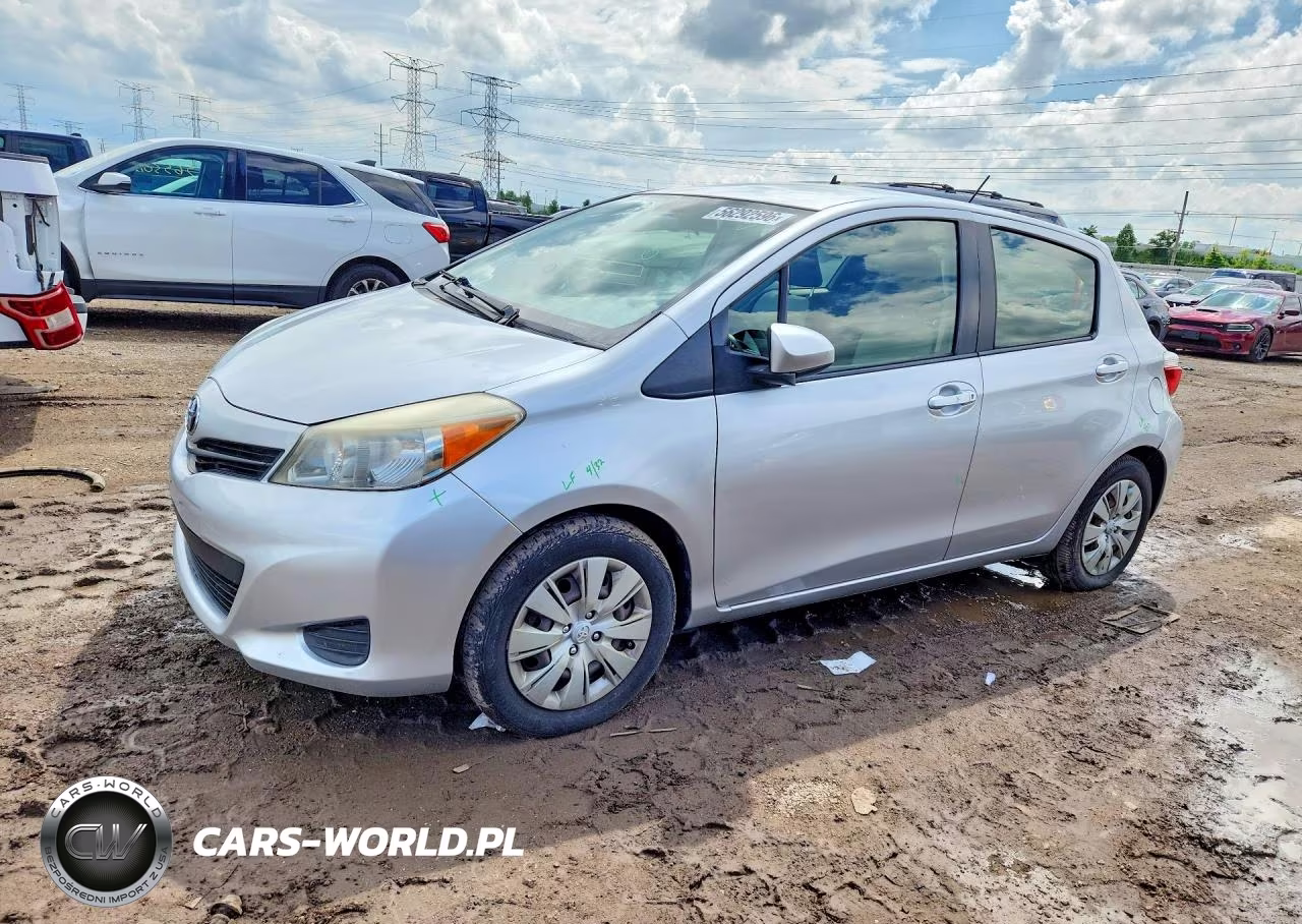 2012 Toyota Yaris 5-Door Le