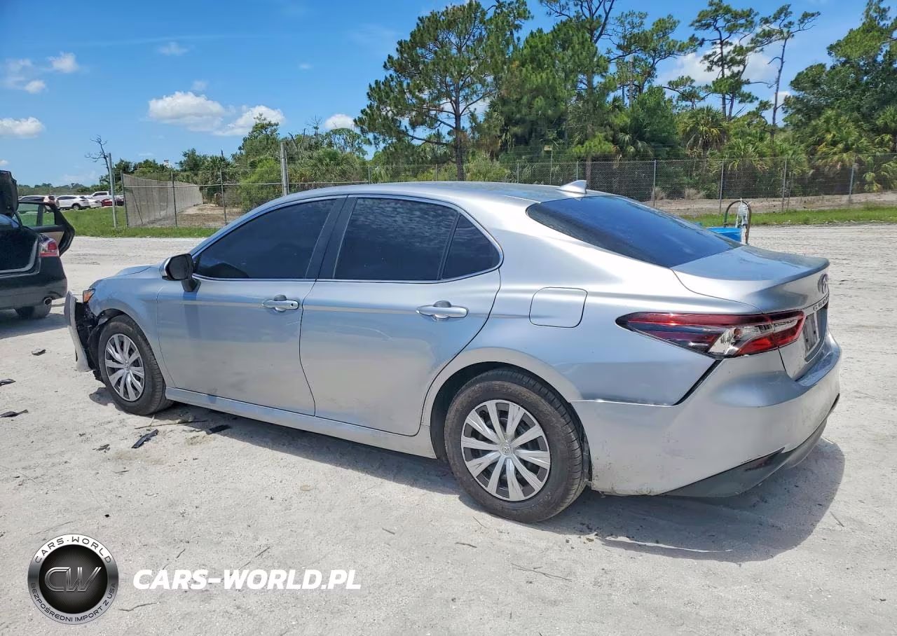 2022 Toyota Camry Le VIN:4T1C31AK7NU584189 - 2