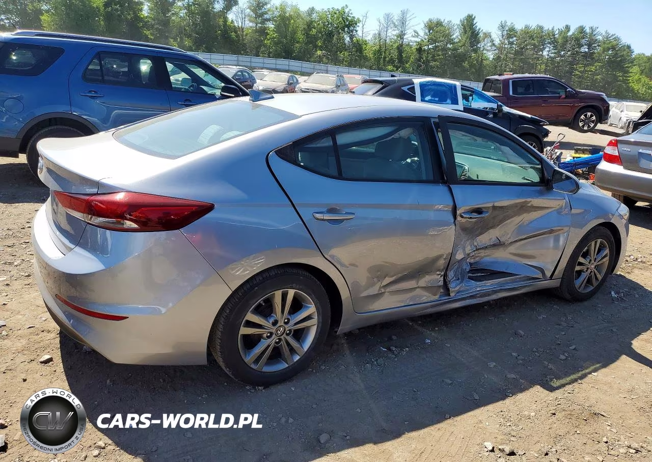 2017 Hyundai Elantra Se VIN:5NPD84LF8HH056686 - 3