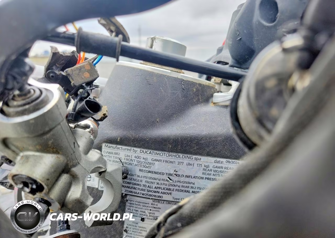 2025 Ducati Panigale V2 VIN:ZDMHAATW2SB016380 - 8