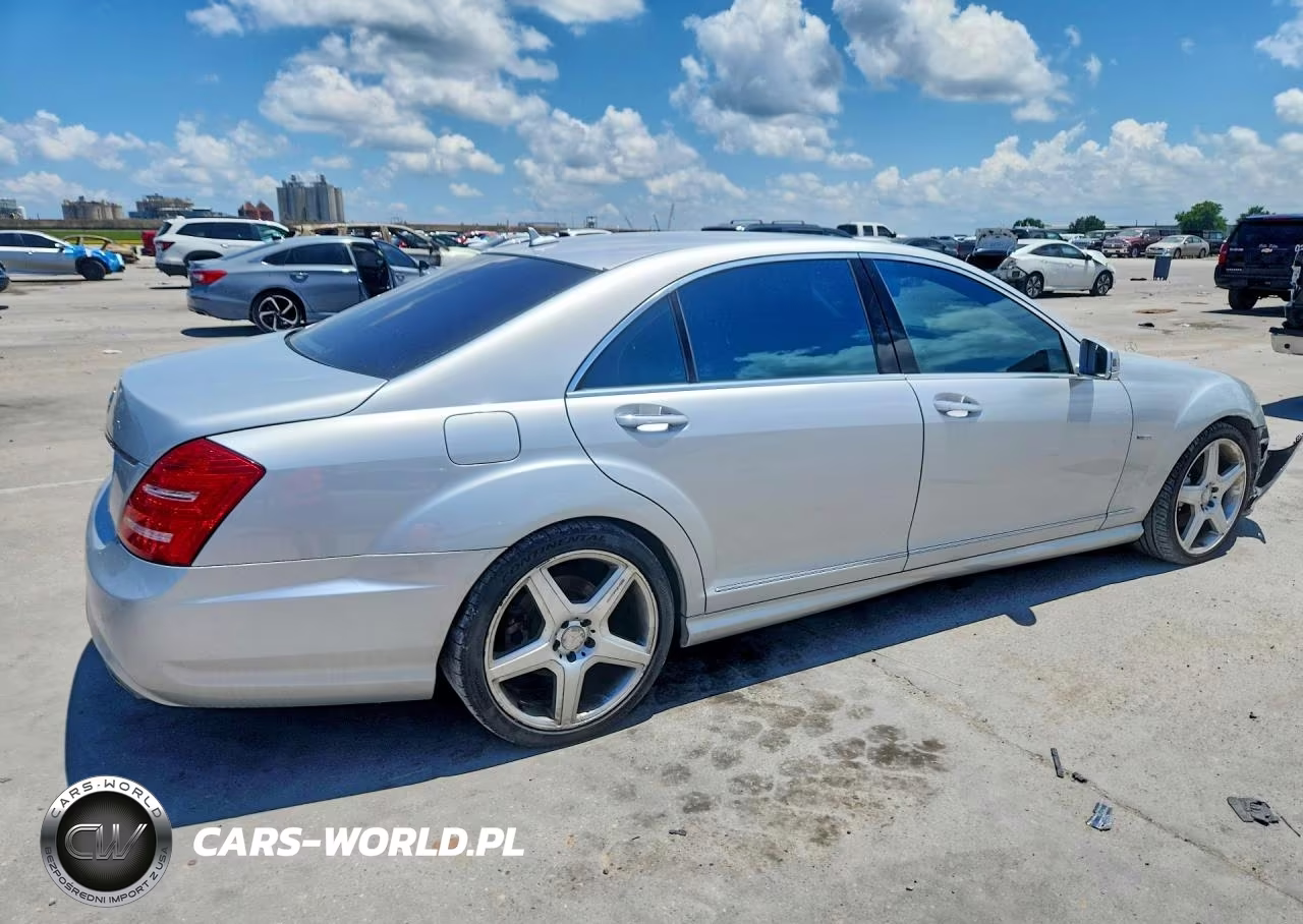 2012 Mercedes-Benz S 550 VIN:WDDNG7DB3CA432317 - 3