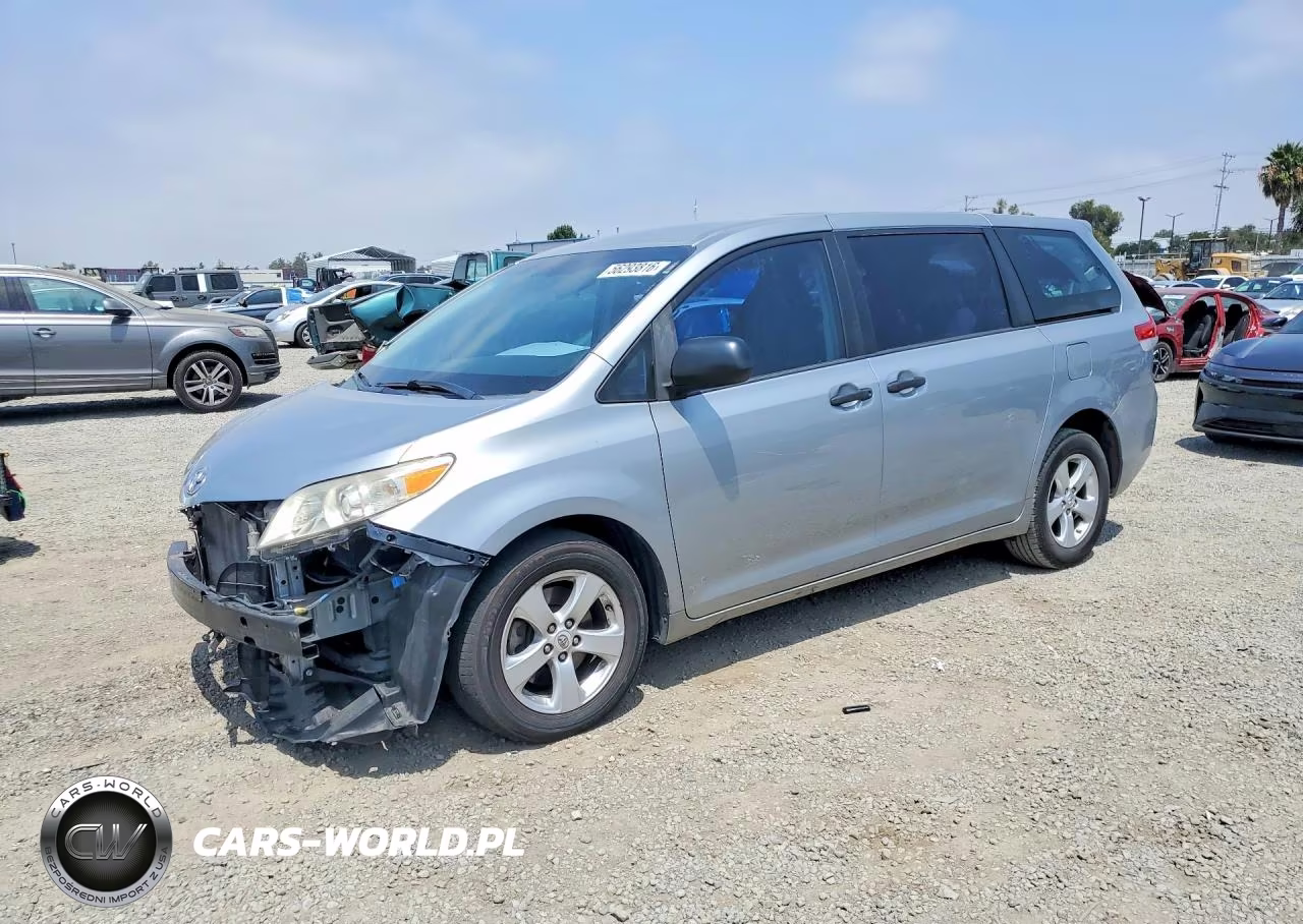 2011 Toyota Sienna Base 7-Passenger