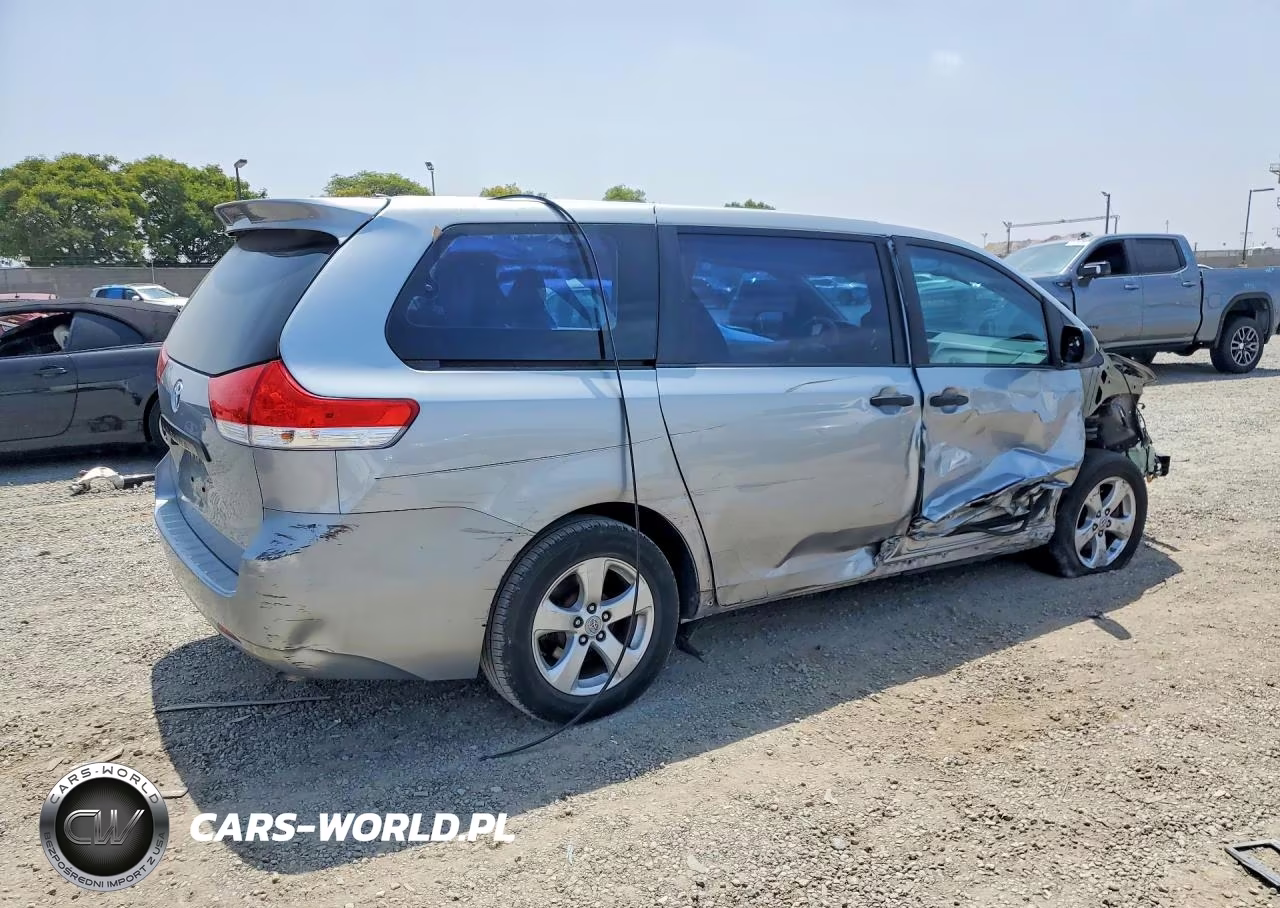 2011 Toyota Sienna Base 7-Passenger VIN:5TDKA3DC7BS003005 - 3