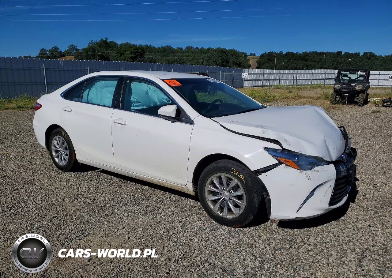 2017 Toyota Camry Le VIN:4T1BF1FKXHU683282 - 4