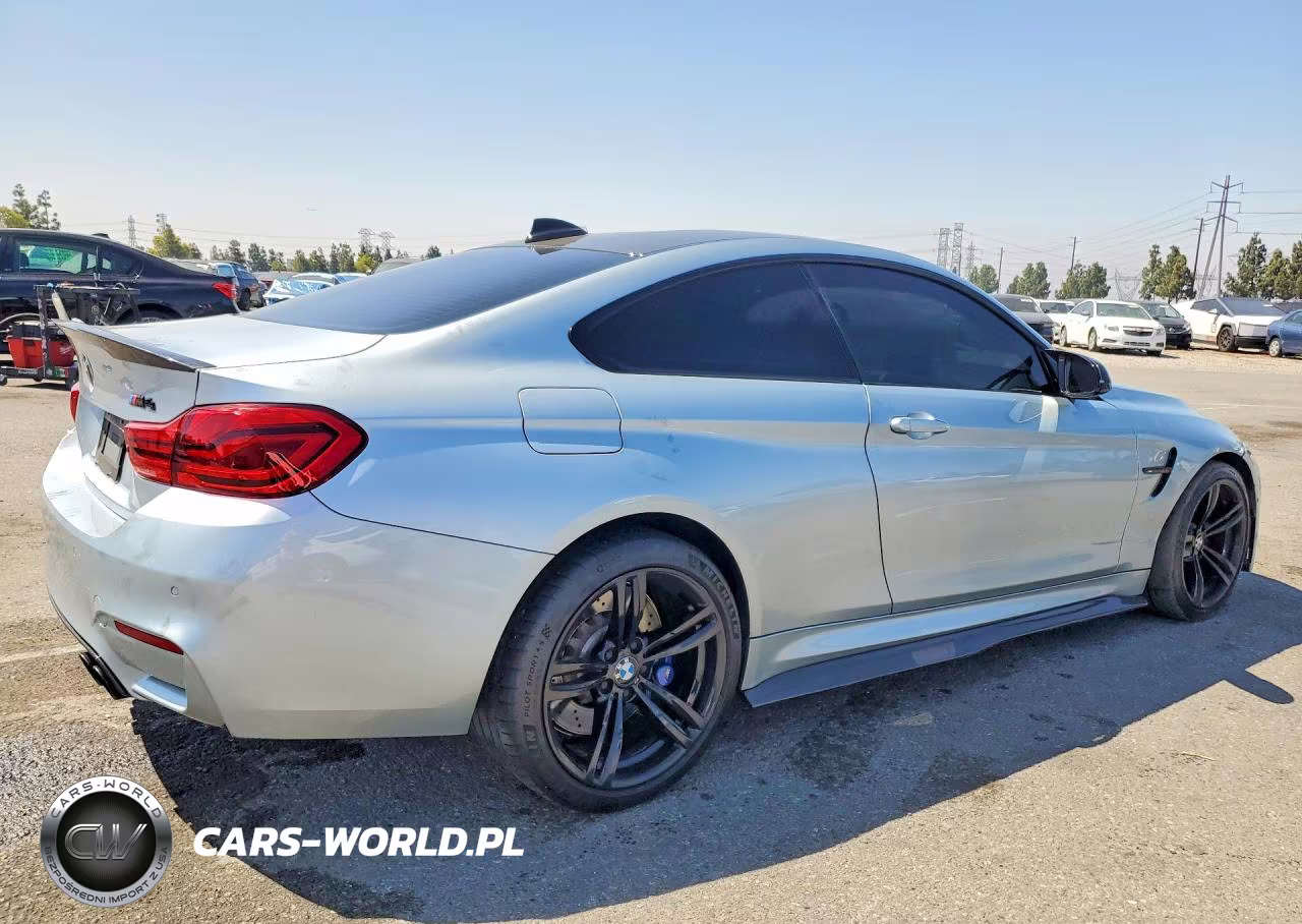 2018 BMW M4 VIN:WBS4Y9C57JAC86314 - 3