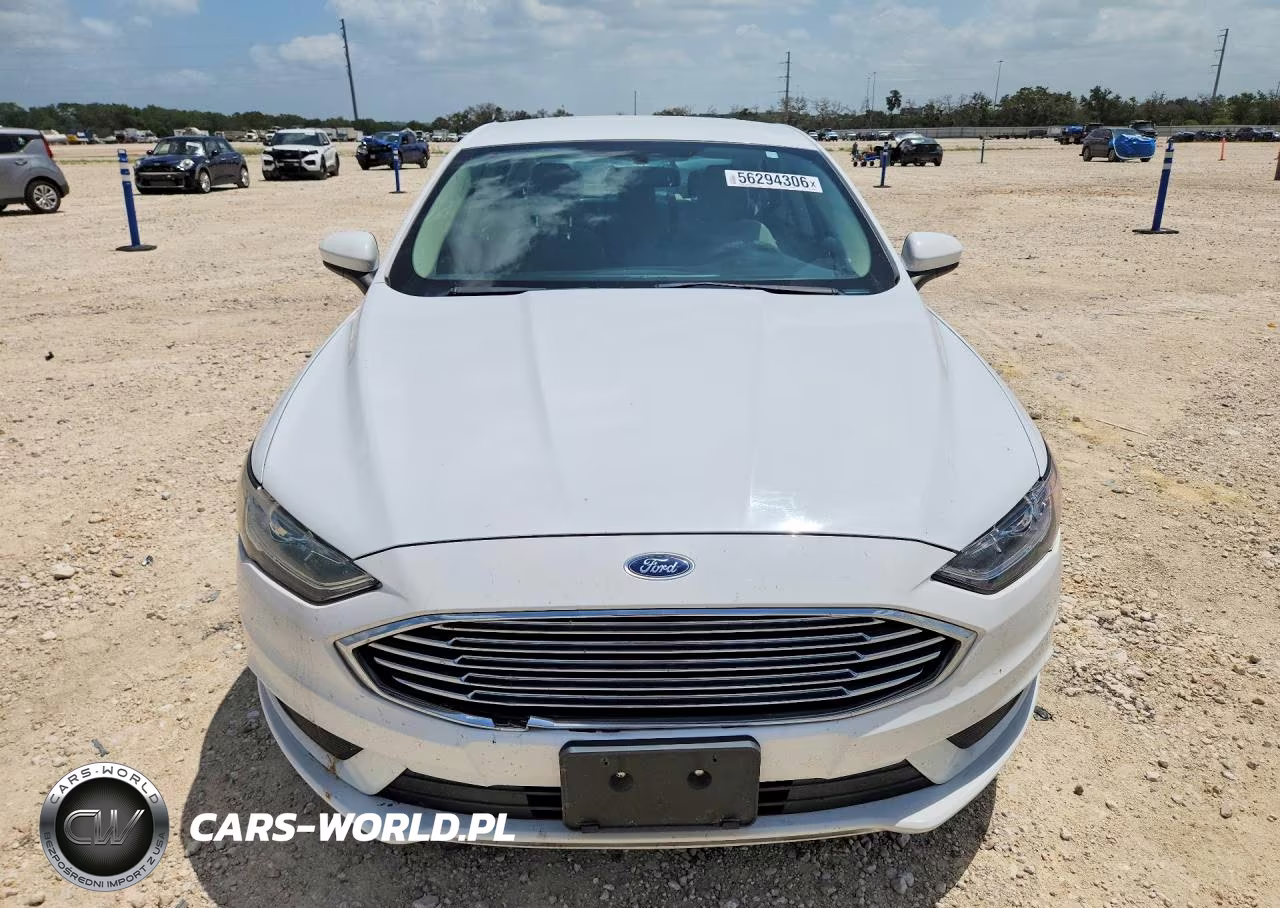 2018 Ford Fusion S Hybrid VIN:3FA6P0UU3JR204396 - 5