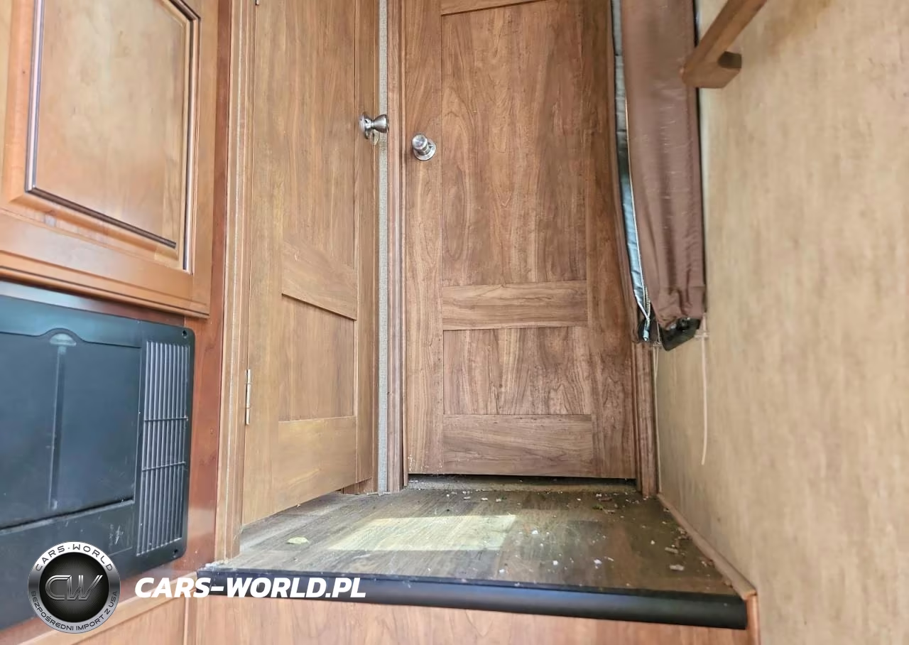 2015 Keystone Montana Camper VIN:4YDF3792XF4702596 - 5