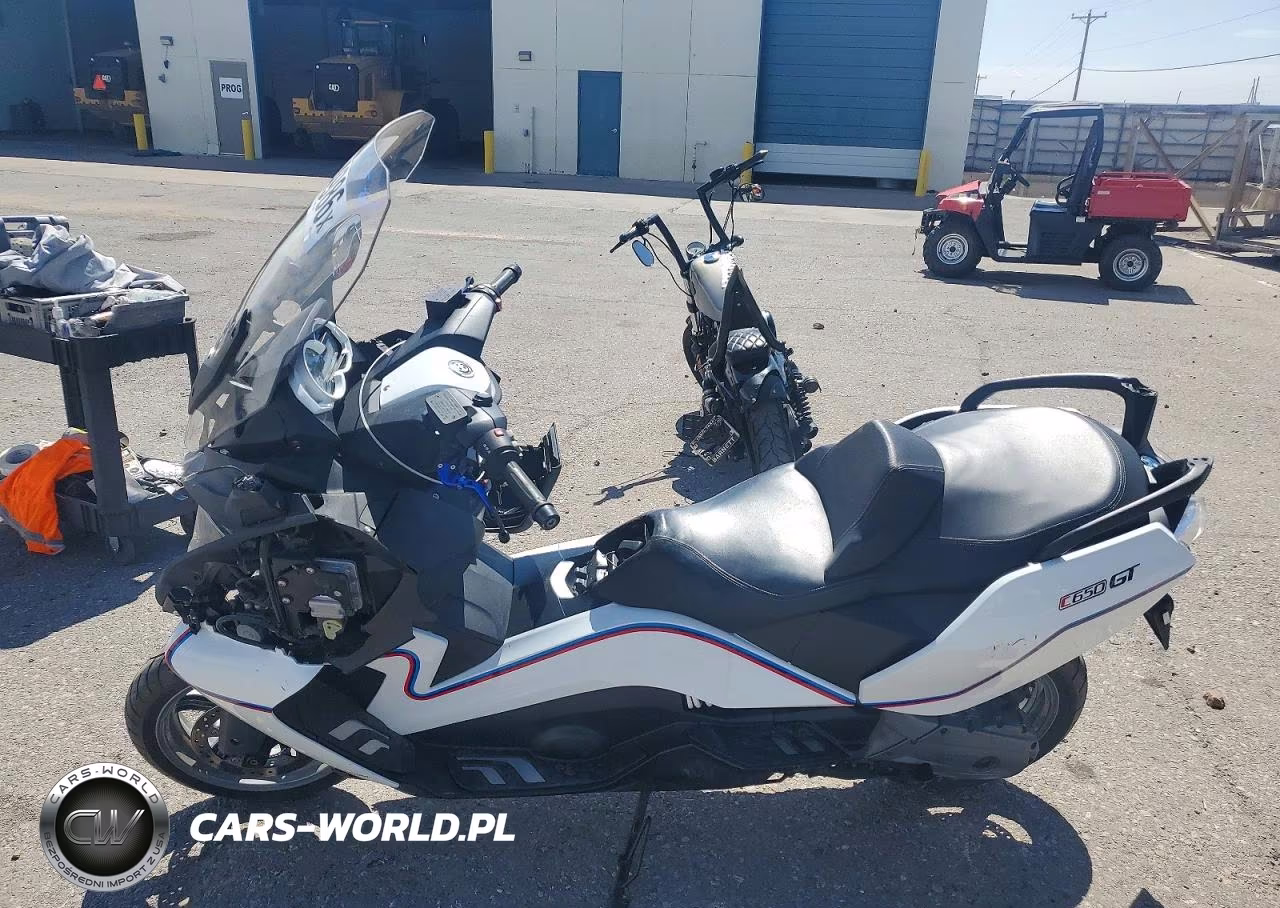 2013 BMW C650 Gt VIN:WB1013405DZC93551 - 3