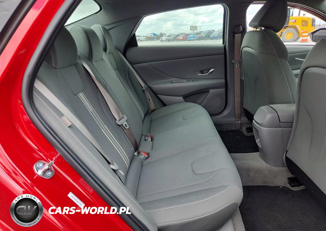 2025 Hyundai Elantra Sel Sport VIN:KMHLM4DG1SU041938 - 10