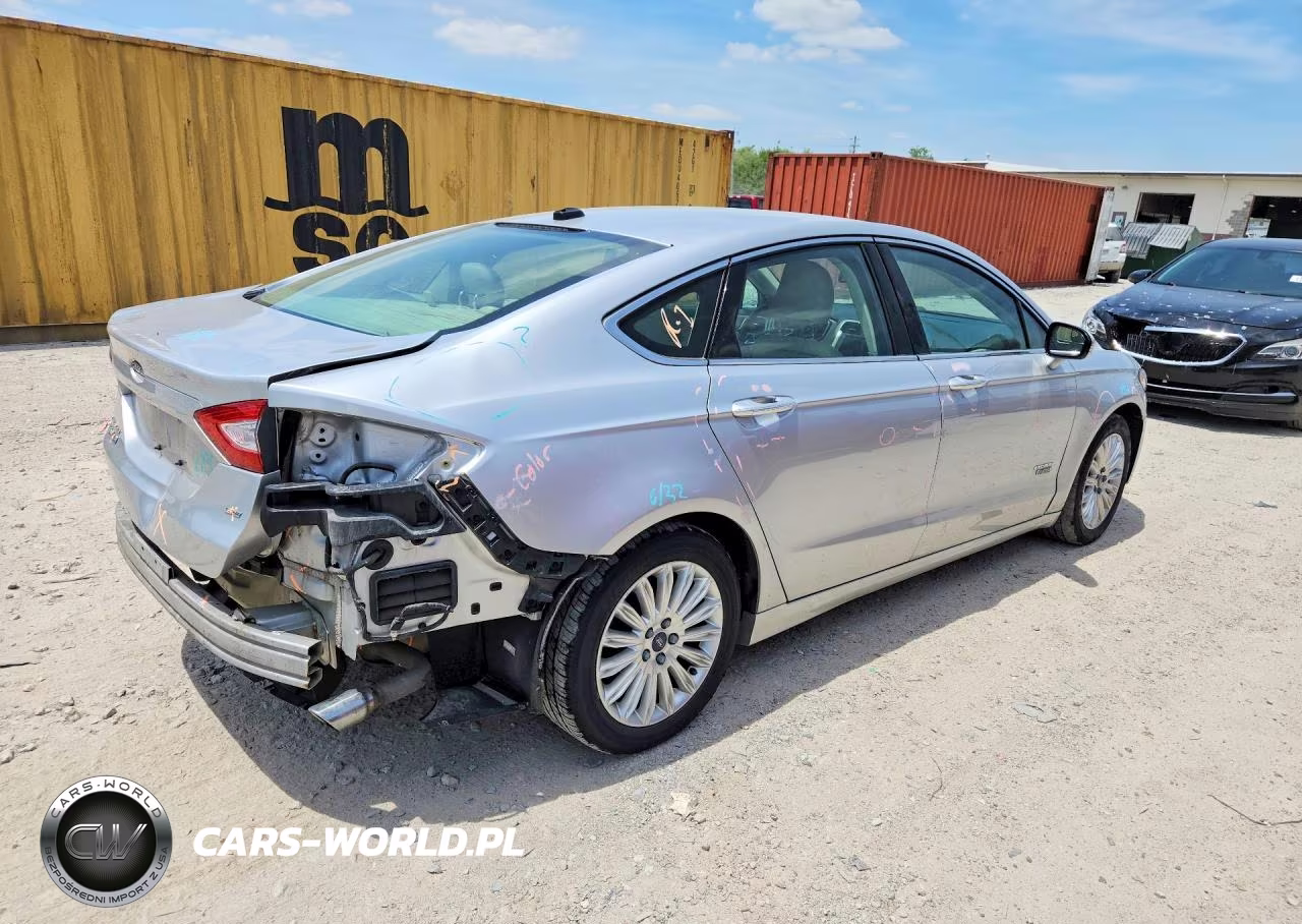 2015 Ford Fusion Se Phev VIN:3FA6P0PU0FR301137 - 3