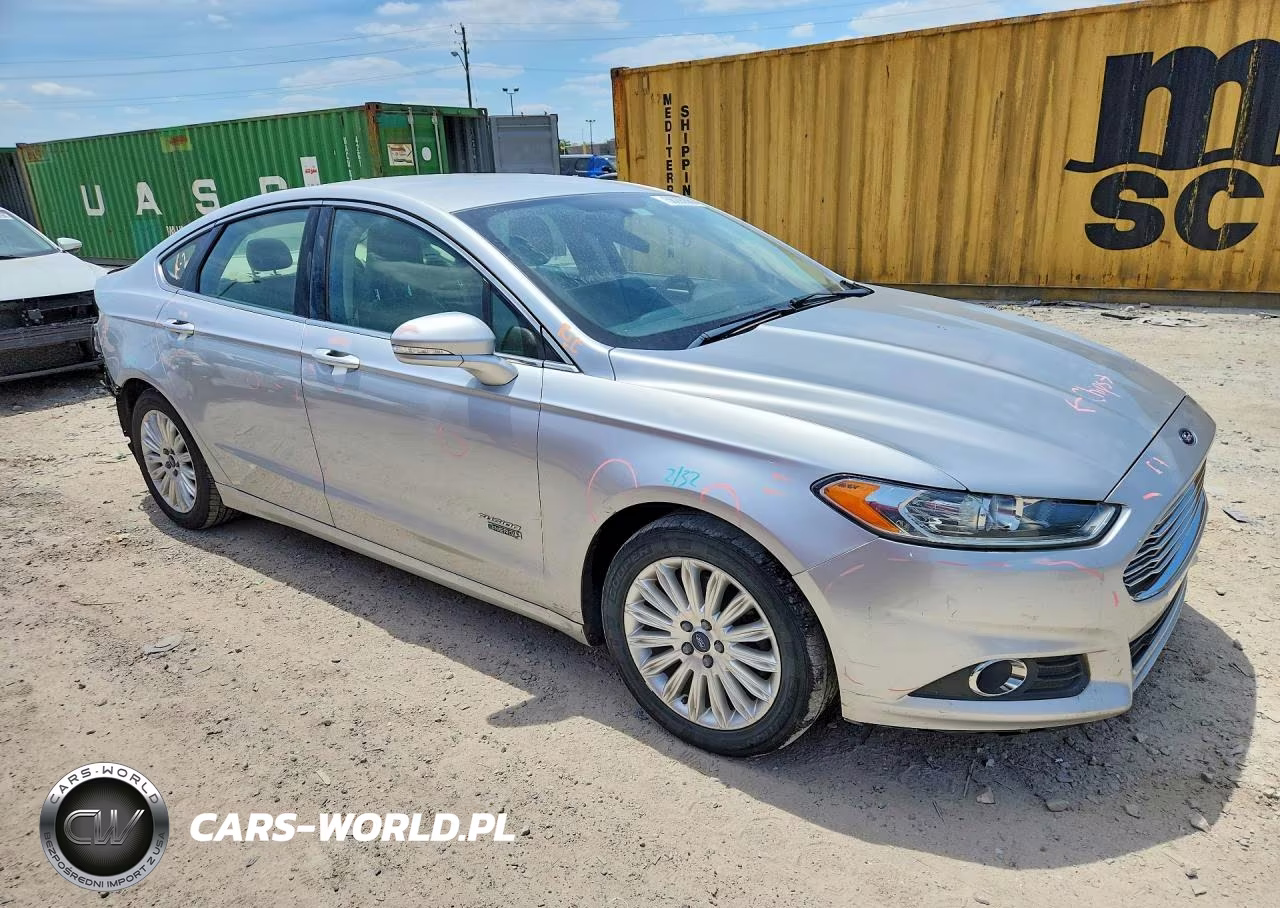 2015 Ford Fusion Se Phev VIN:3FA6P0PU0FR301137 - 4