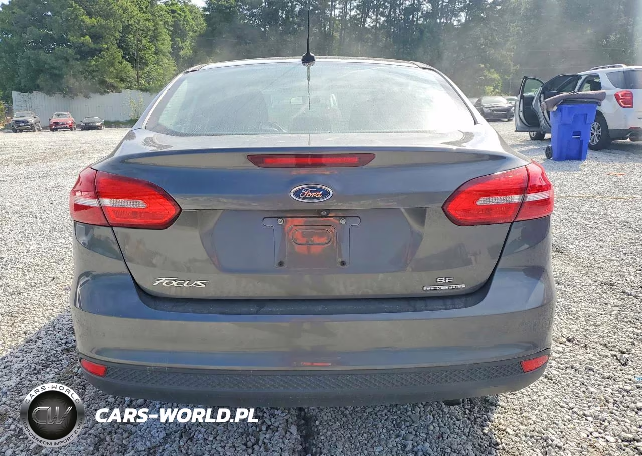 2016 Ford Focus Se VIN:1FADP3F27GL265908 - 6