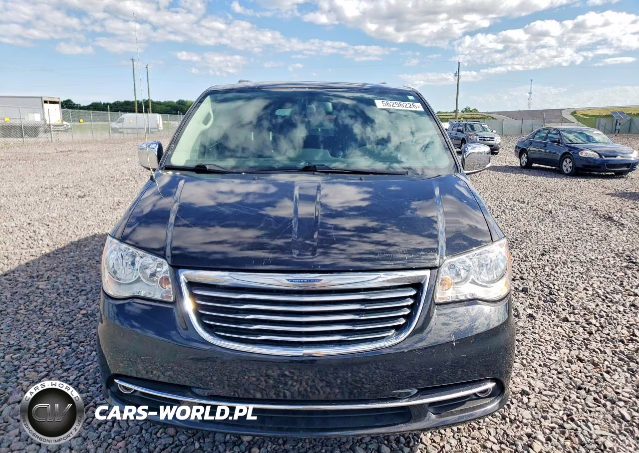 2016 Chrysler Town & Country Touring L VIN:2C4RC1CG9GR261804 - 5