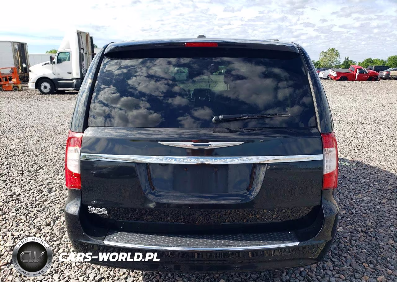 2016 Chrysler Town & Country Touring L VIN:2C4RC1CG9GR261804 - 6