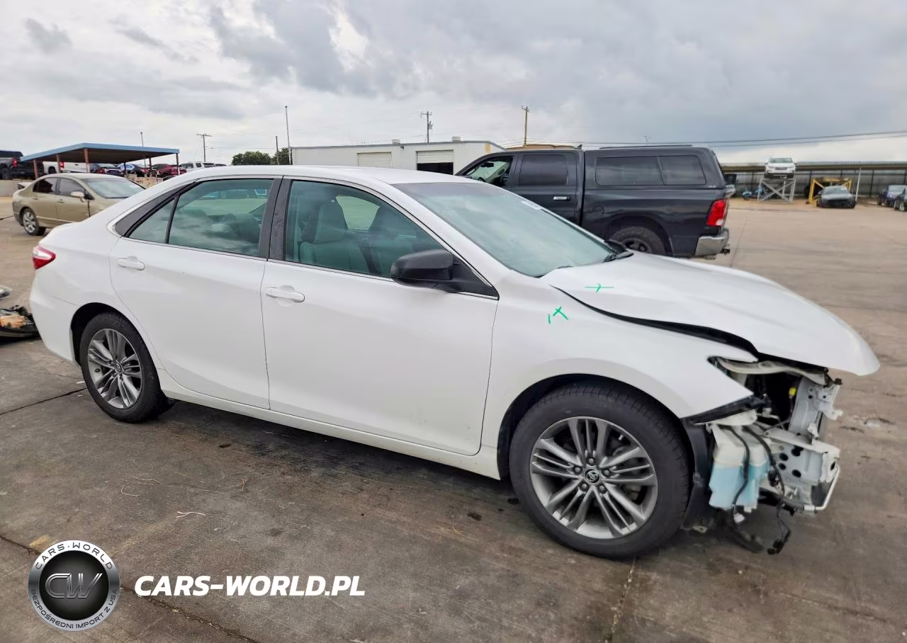 2015 Toyota Camry Se VIN:4T1BF1FK2FU102290 - 4