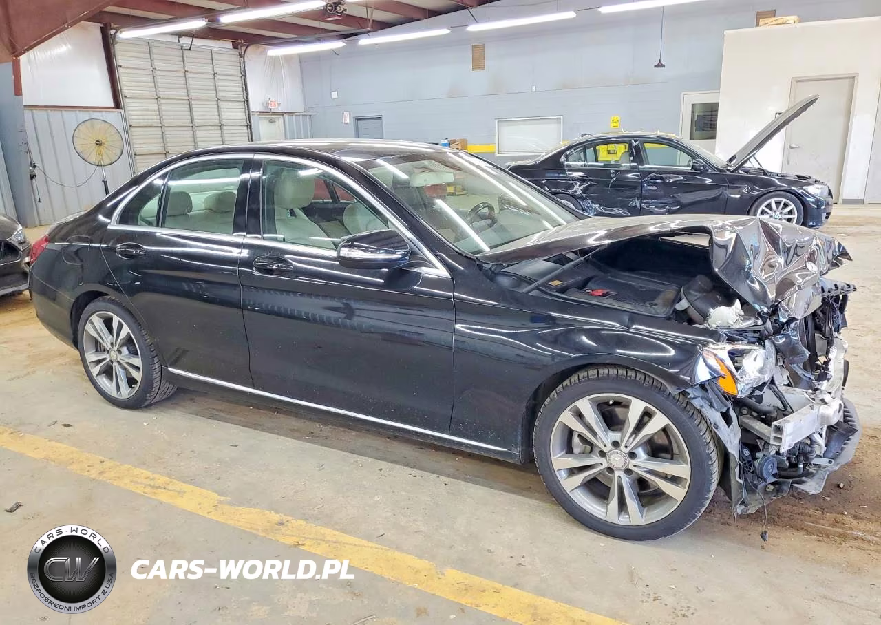 2015 Mercedes-Benz C 300 VIN:55SWF4JB2FU055025 - 4