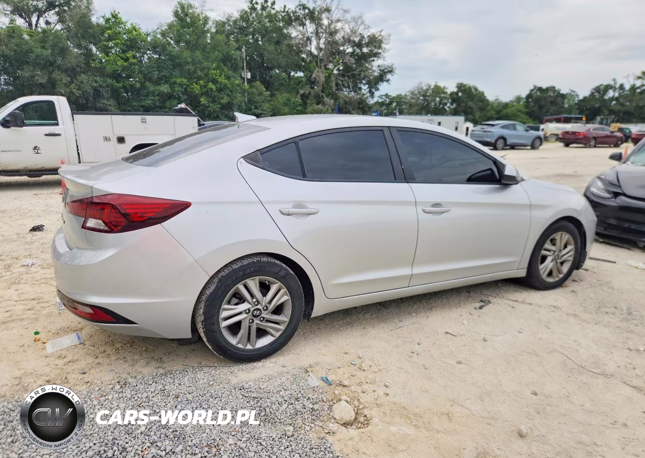 2020 Hyundai Elantra Sel VIN:5NPD84LF1LH536416 - 3