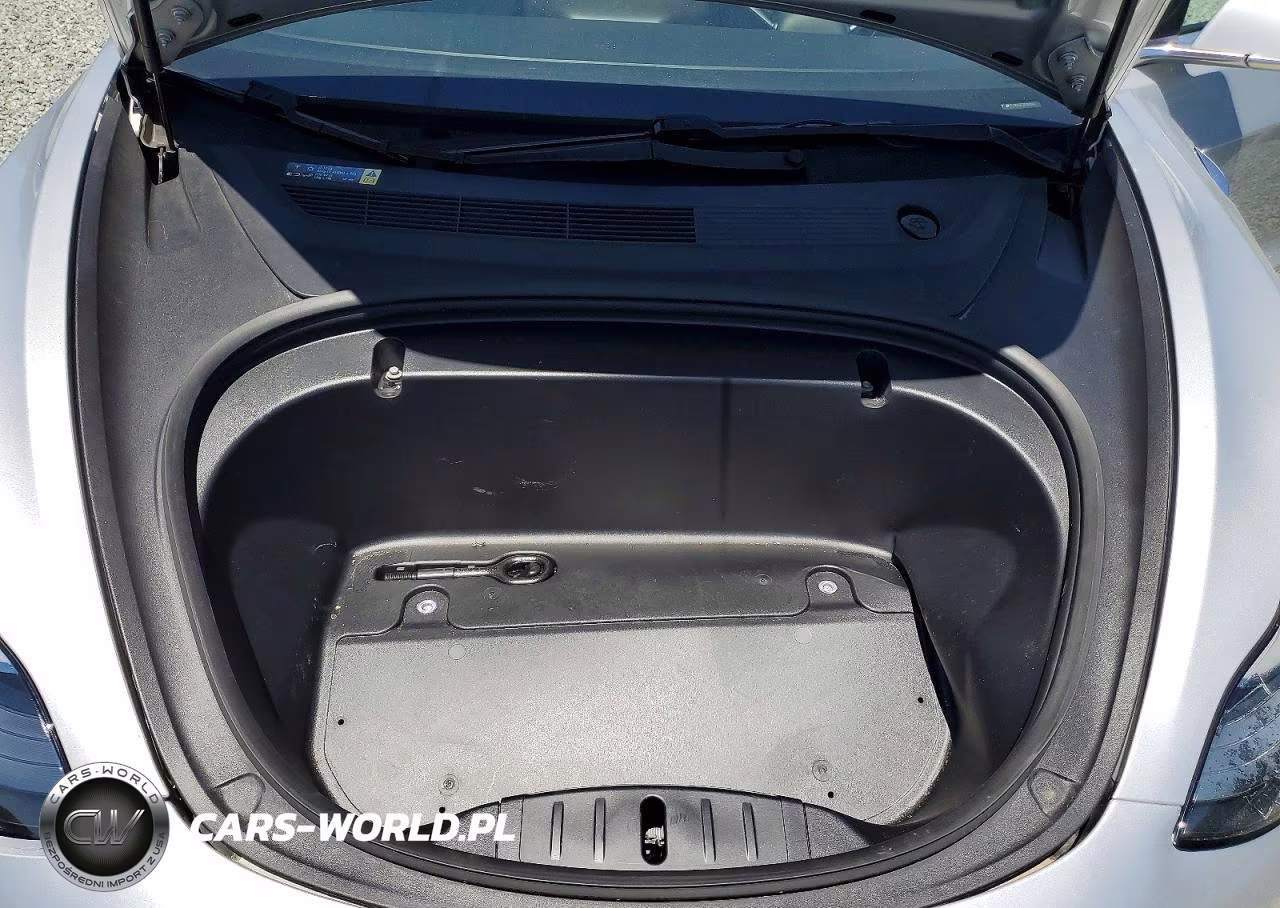 2018 Tesla Model 3 VIN:5YJ3E1EB7JF083329 - 11
