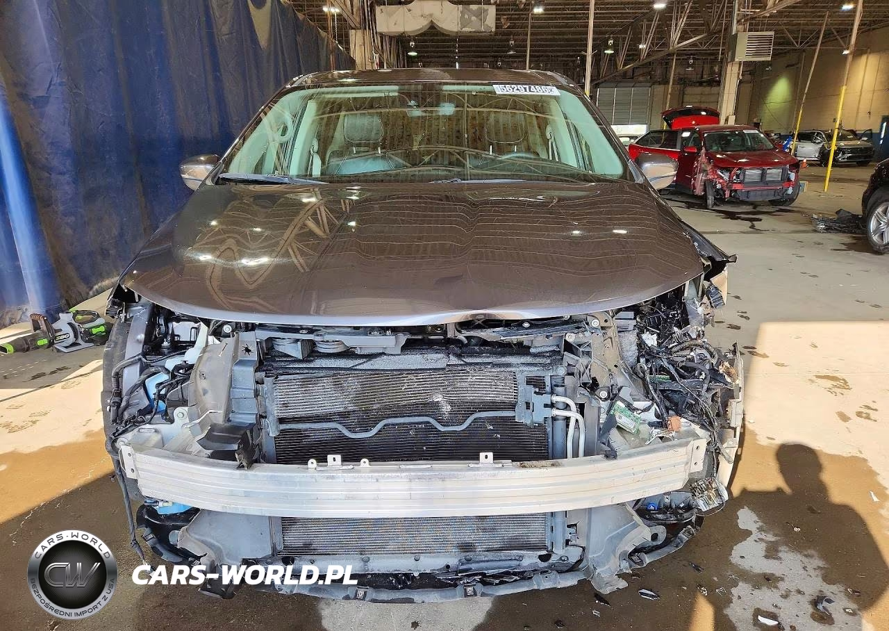2023 Chrysler Pacifica Touring L VIN:2C4RC1BGXPR549557 - 5