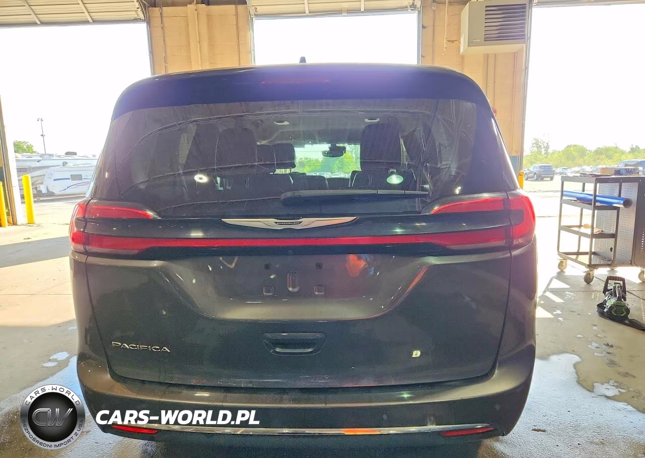 2023 Chrysler Pacifica Touring L VIN:2C4RC1BGXPR549557 - 6