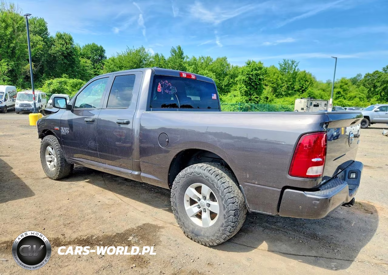 2019 Ram 1500 Classic Tradesman VIN:1C6RR7FTXKS542552 - 2