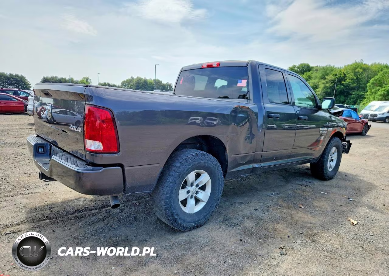 2019 Ram 1500 Classic Tradesman VIN:1C6RR7FTXKS542552 - 3