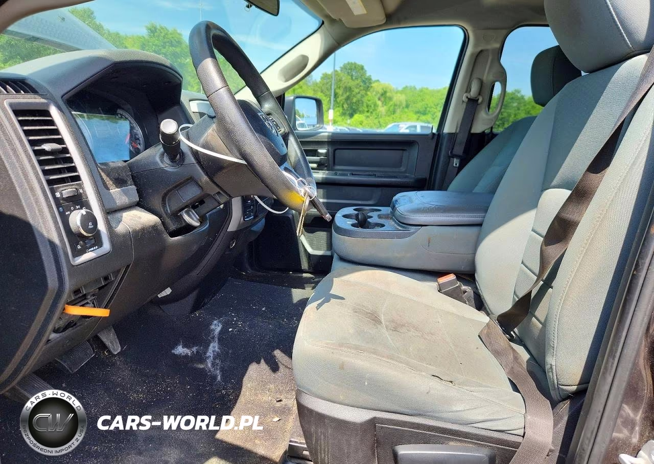 2019 Ram 1500 Classic Tradesman VIN:1C6RR7FTXKS542552 - 7