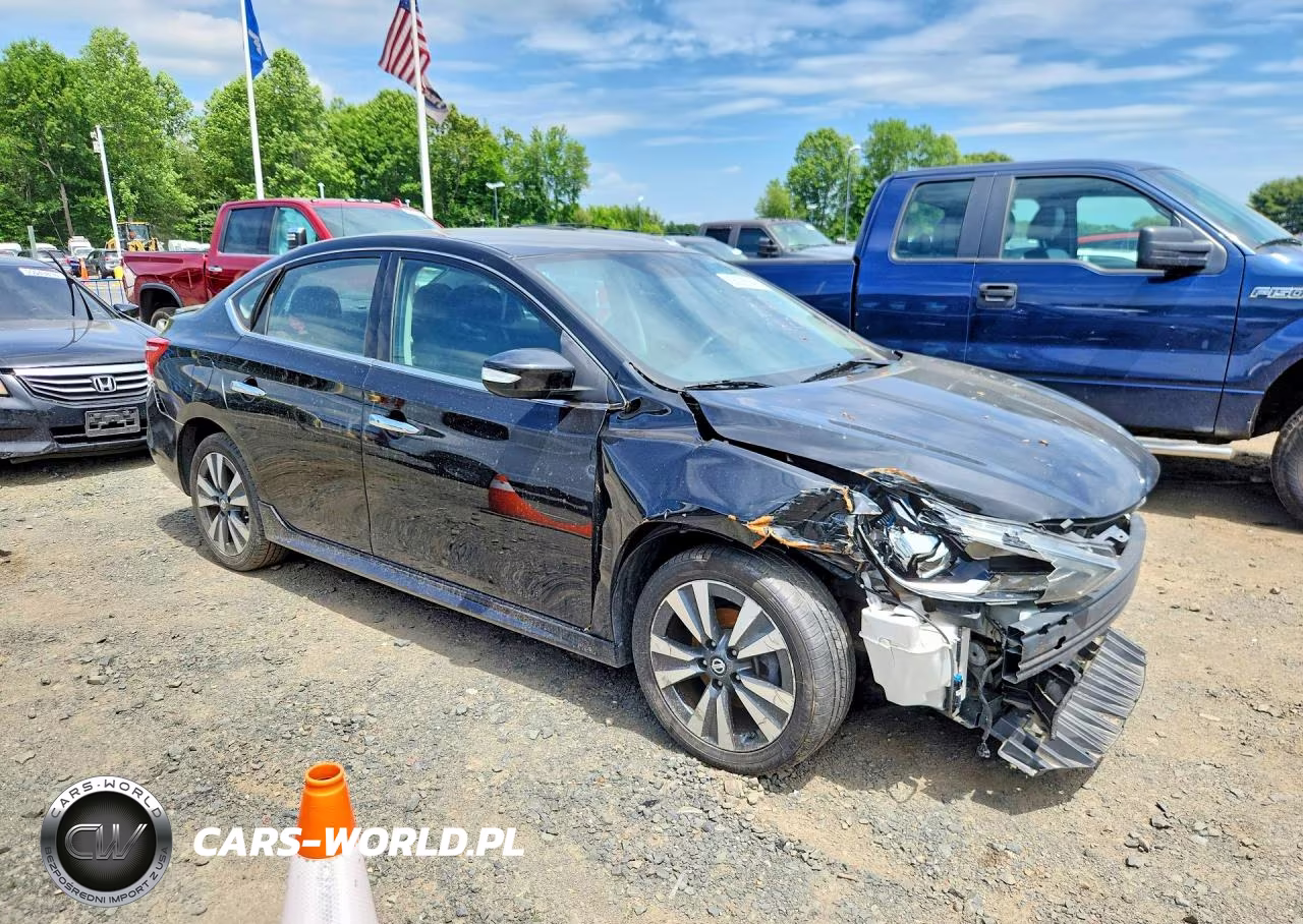 2017 Nissan Sentra Sr VIN:3N1AB7AP7HY406932 - 4