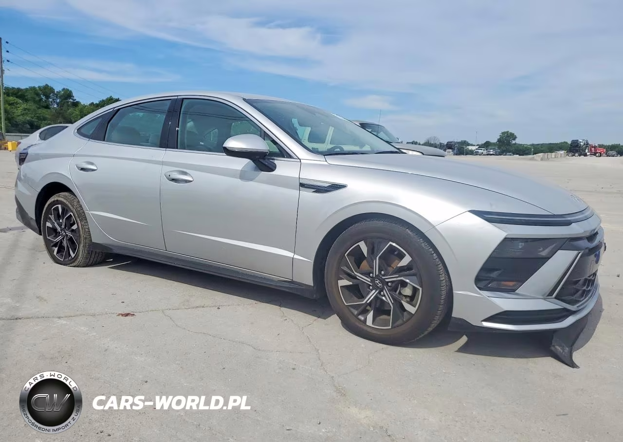 2025 Hyundai Sonata Sel VIN:KMHL64JA4SA493135 - 4