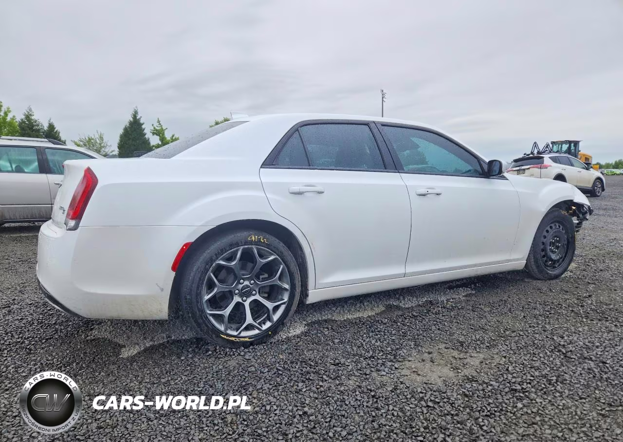 2016 Chrysler 300 S VIN:2C3CCABG4GH144780 - 3