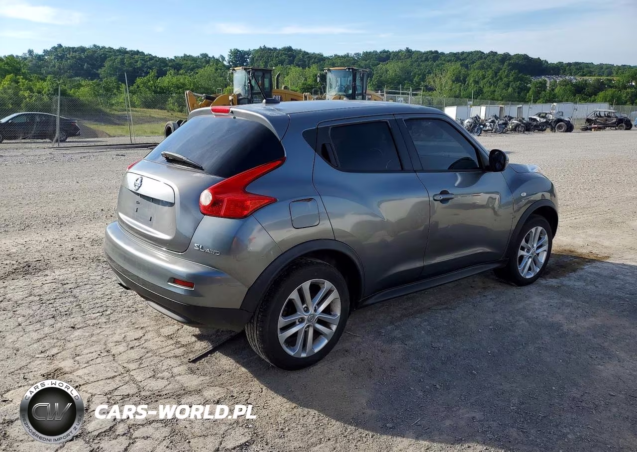 2011 Nissan Juke S VIN:JN8AF5MV0BT017795 - 3