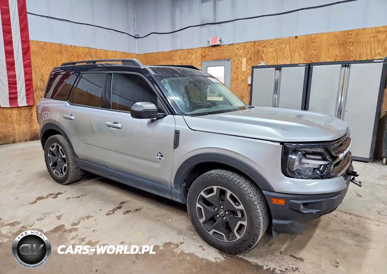 2021 Ford Bronco Sport Outer Banks VIN:3FMCR9C69MRA35919 - 4