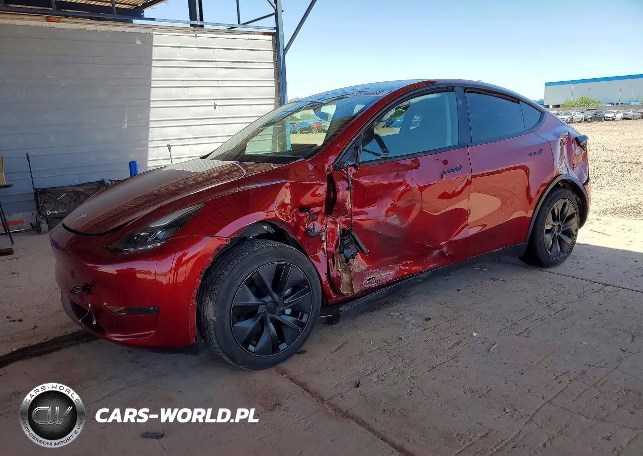 2025 Tesla Model Y – zdjęcie 1 z 13