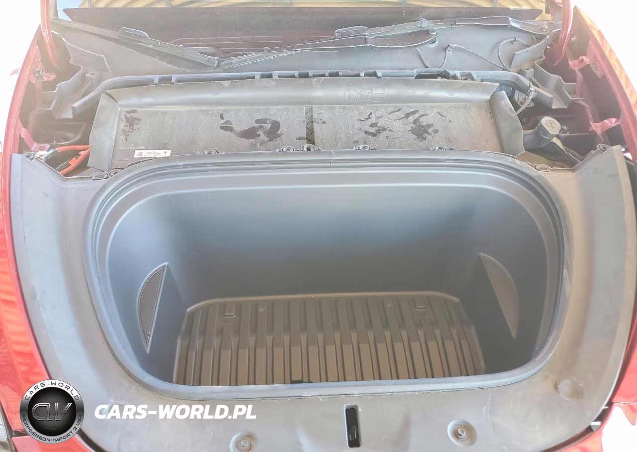 2025 Tesla Model Y VIN:7SAYGDED0SF280026 - 11