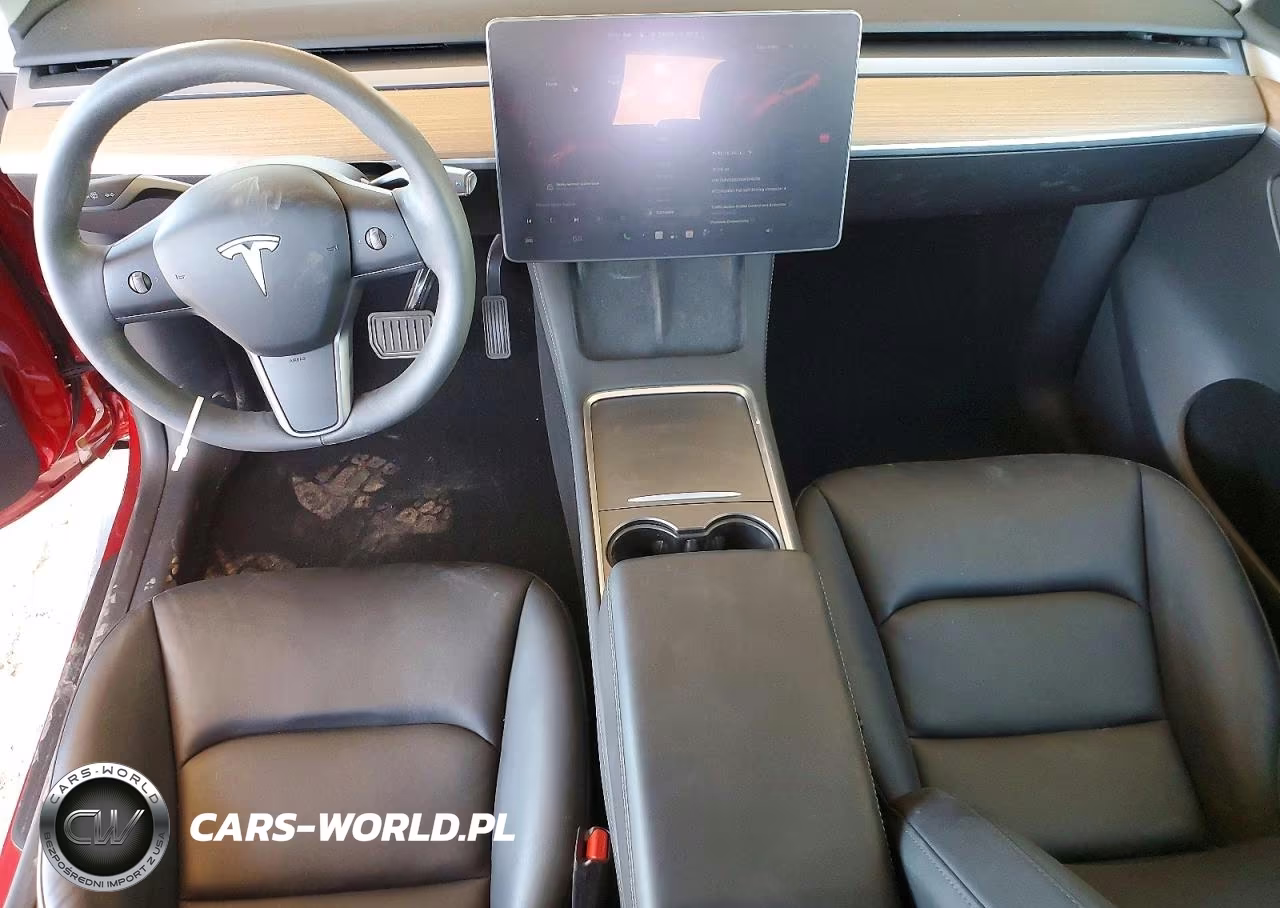 2025 Tesla Model Y VIN:7SAYGDED0SF280026 - 8