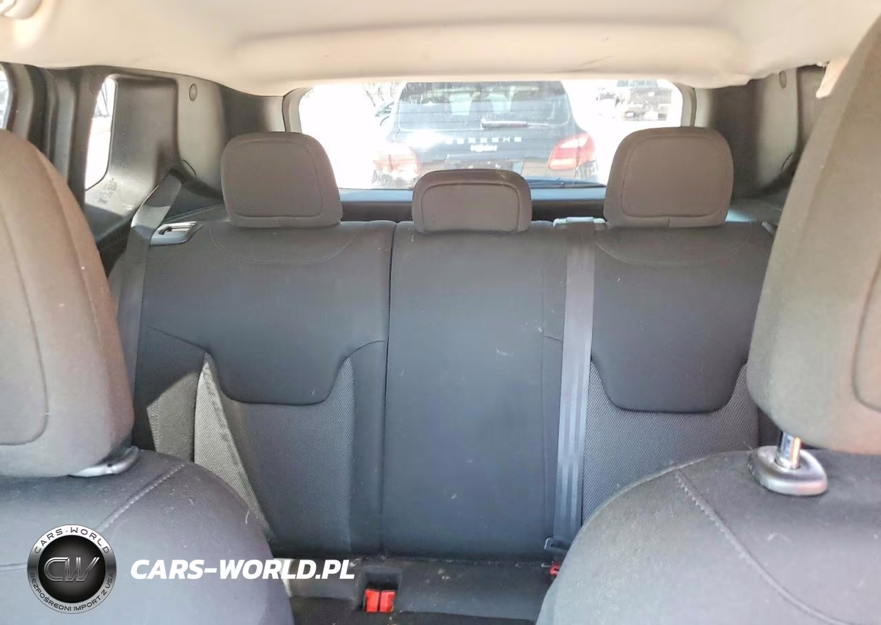2018 Jeep Renegade VIN:ZACCJBABXJPJ44895 - 10