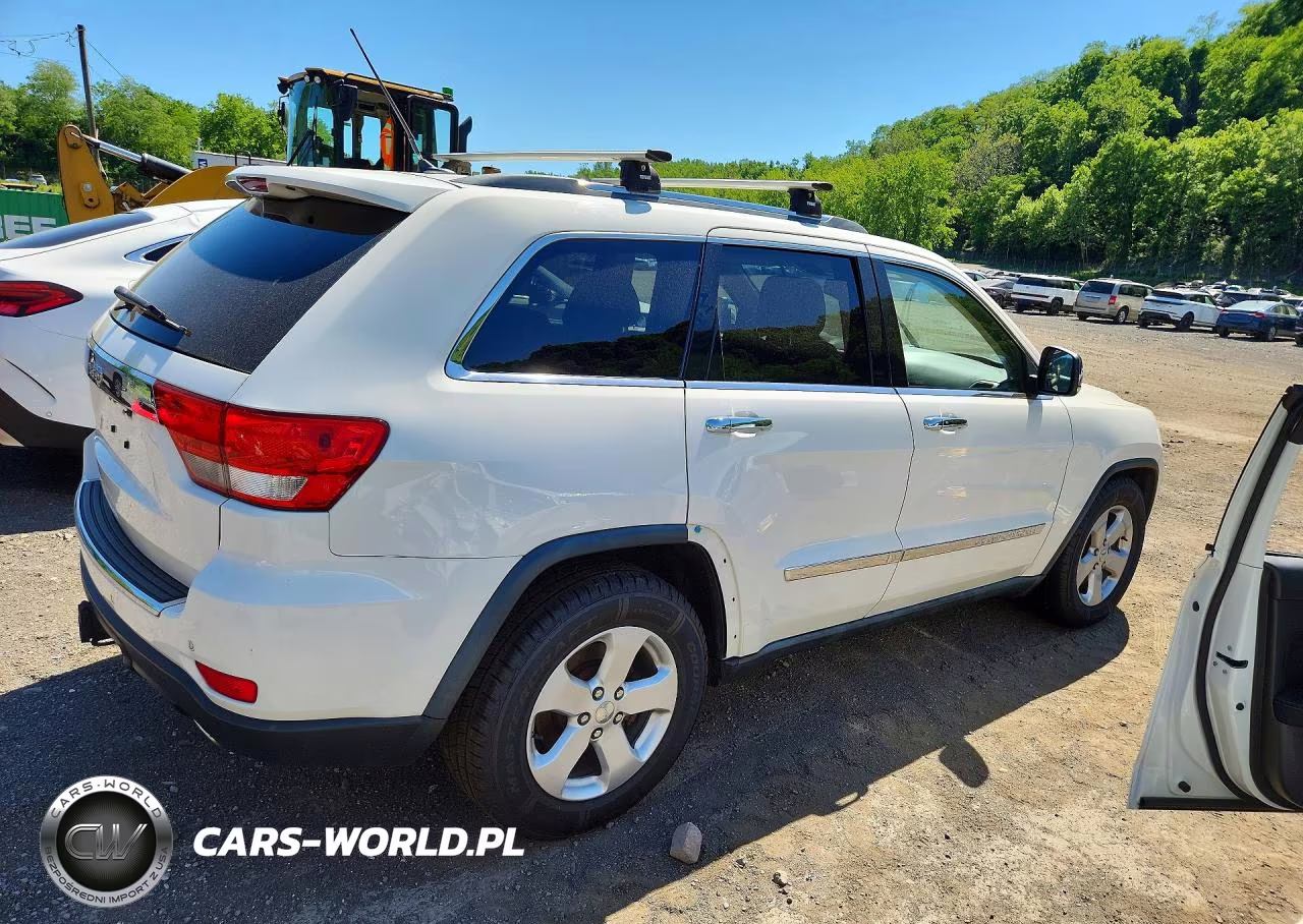 2011 Jeep Grand Cherokee Overland VIN:1J4RR6GT7BC684668 - 3
