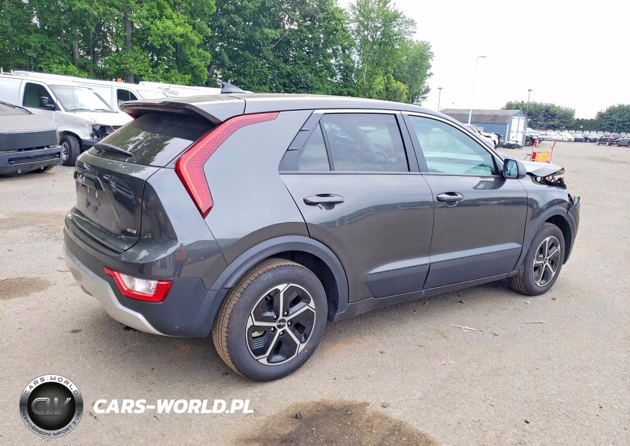 2026 Kia Niro Lx VIN:KNDCP3LE1T5340332 - 3