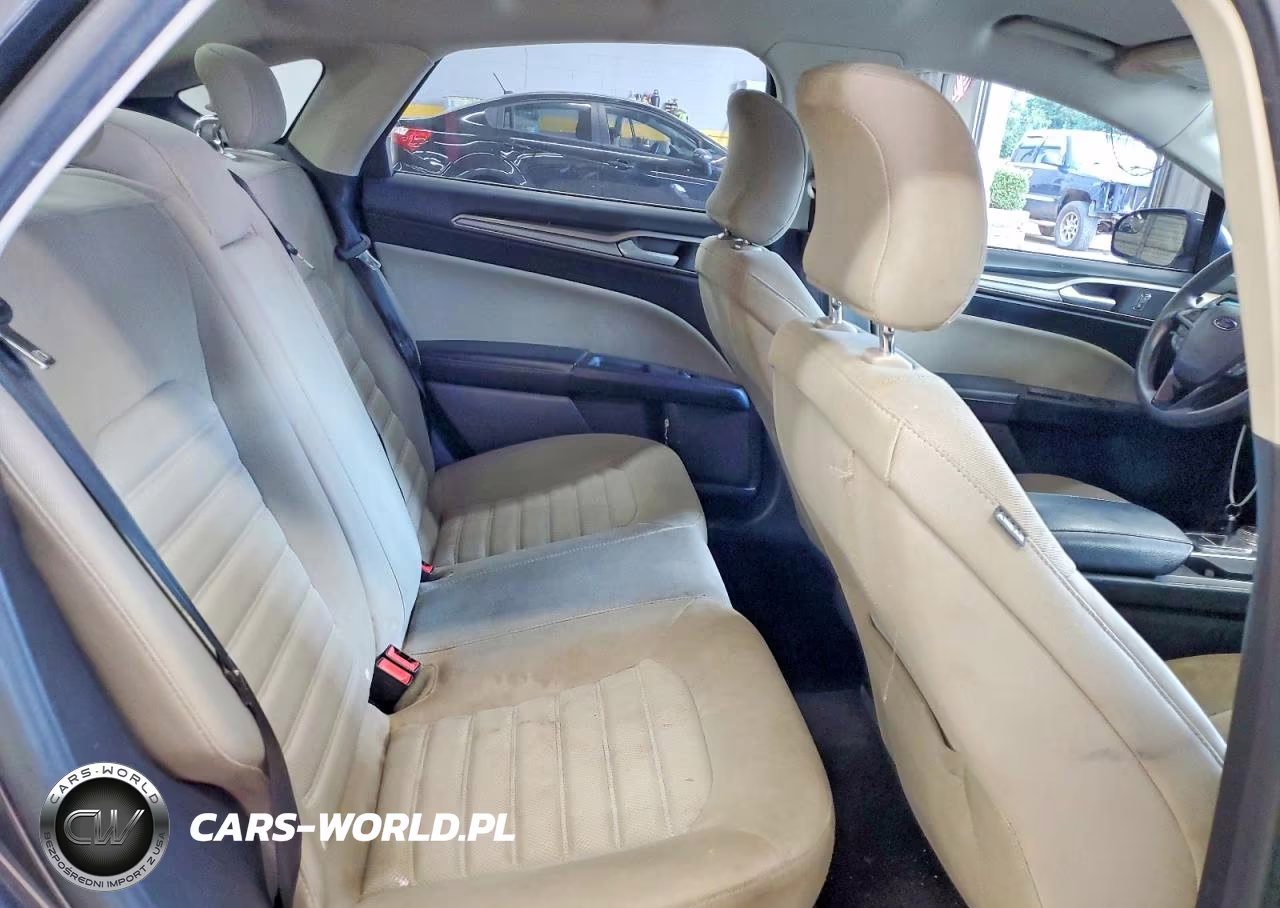 2017 Ford Fusion S VIN:3FA6P0G70HR174452 - 10