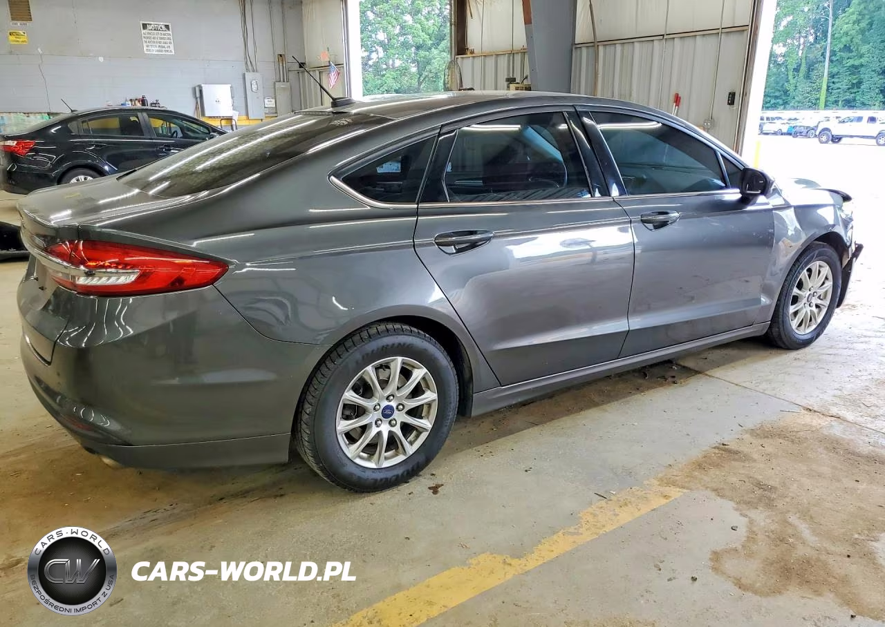 2017 Ford Fusion S VIN:3FA6P0G70HR174452 - 3