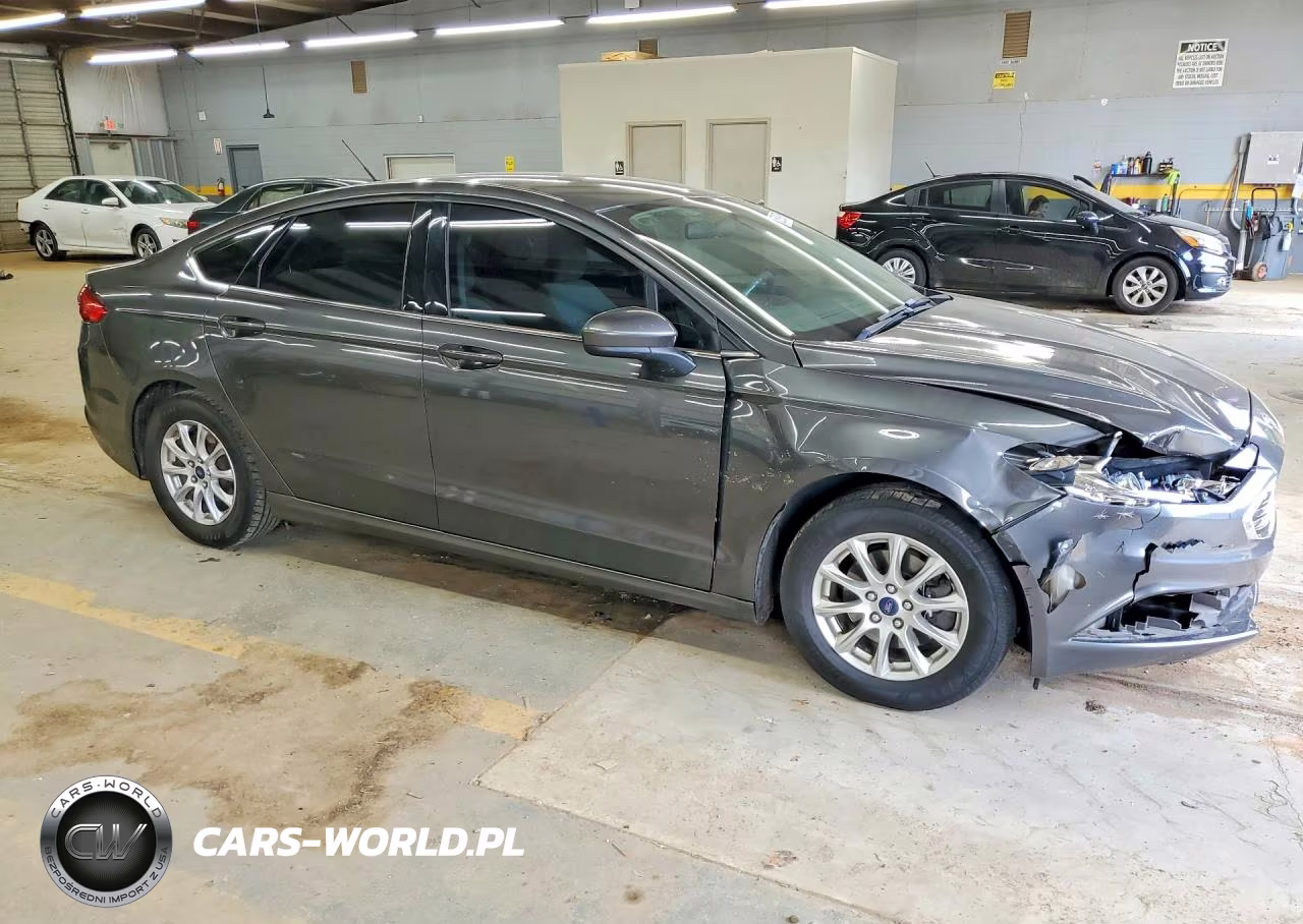 2017 Ford Fusion S VIN:3FA6P0G70HR174452 - 4