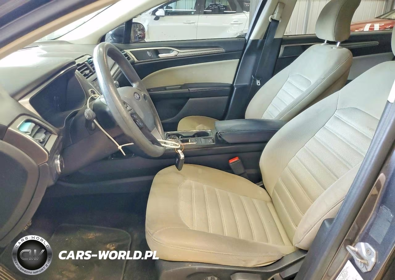 2017 Ford Fusion S VIN:3FA6P0G70HR174452 - 7