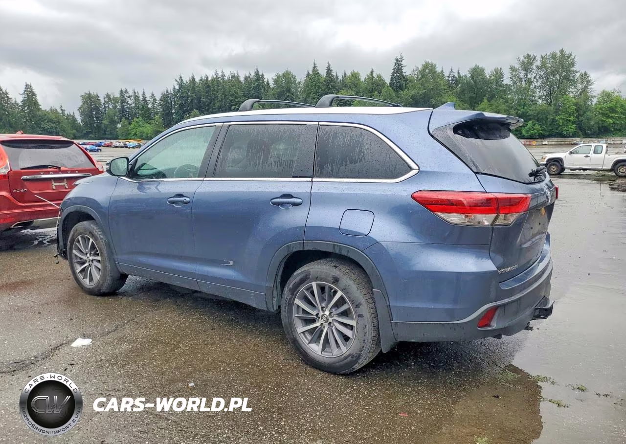 2018 Toyota Highlander Xle VIN:5TDJZRFH2JS820073 - 2
