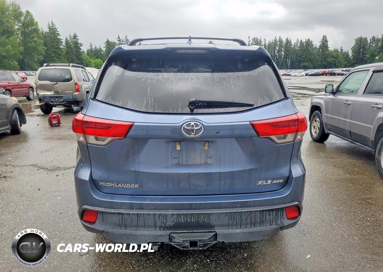 2018 Toyota Highlander Xle VIN:5TDJZRFH2JS820073 - 6
