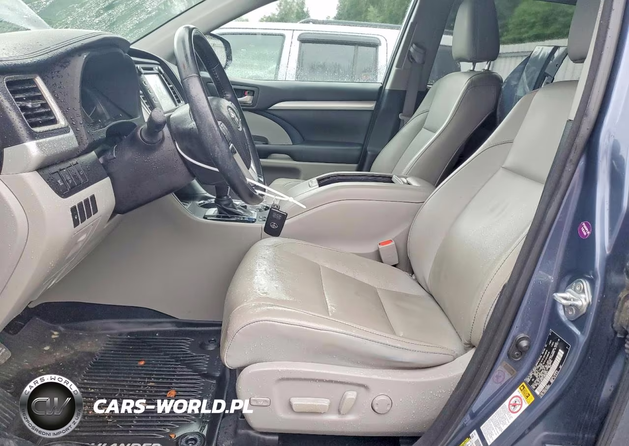 2018 Toyota Highlander Xle VIN:5TDJZRFH2JS820073 - 7