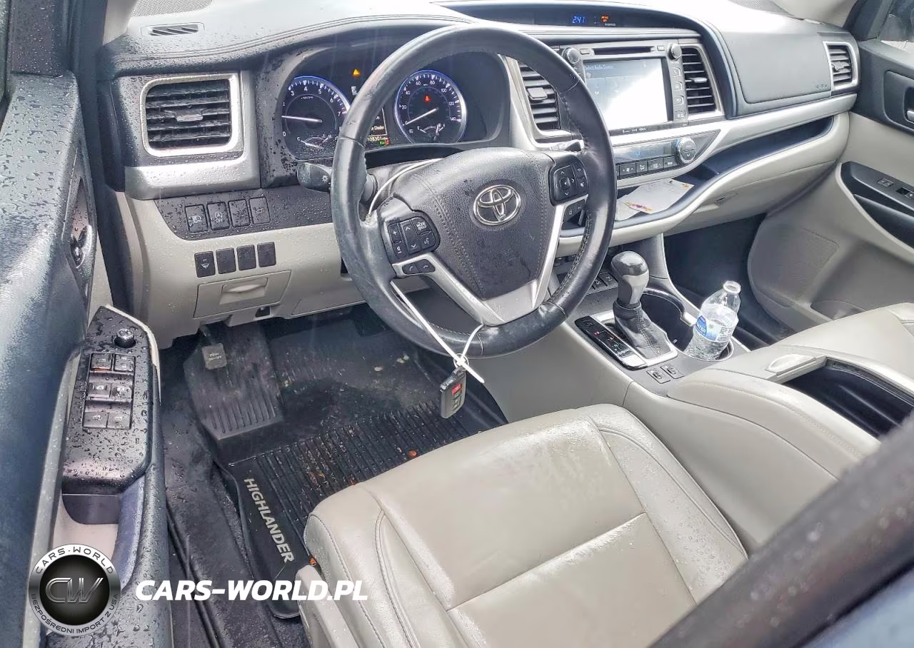 2018 Toyota Highlander Xle VIN:5TDJZRFH2JS820073 - 8