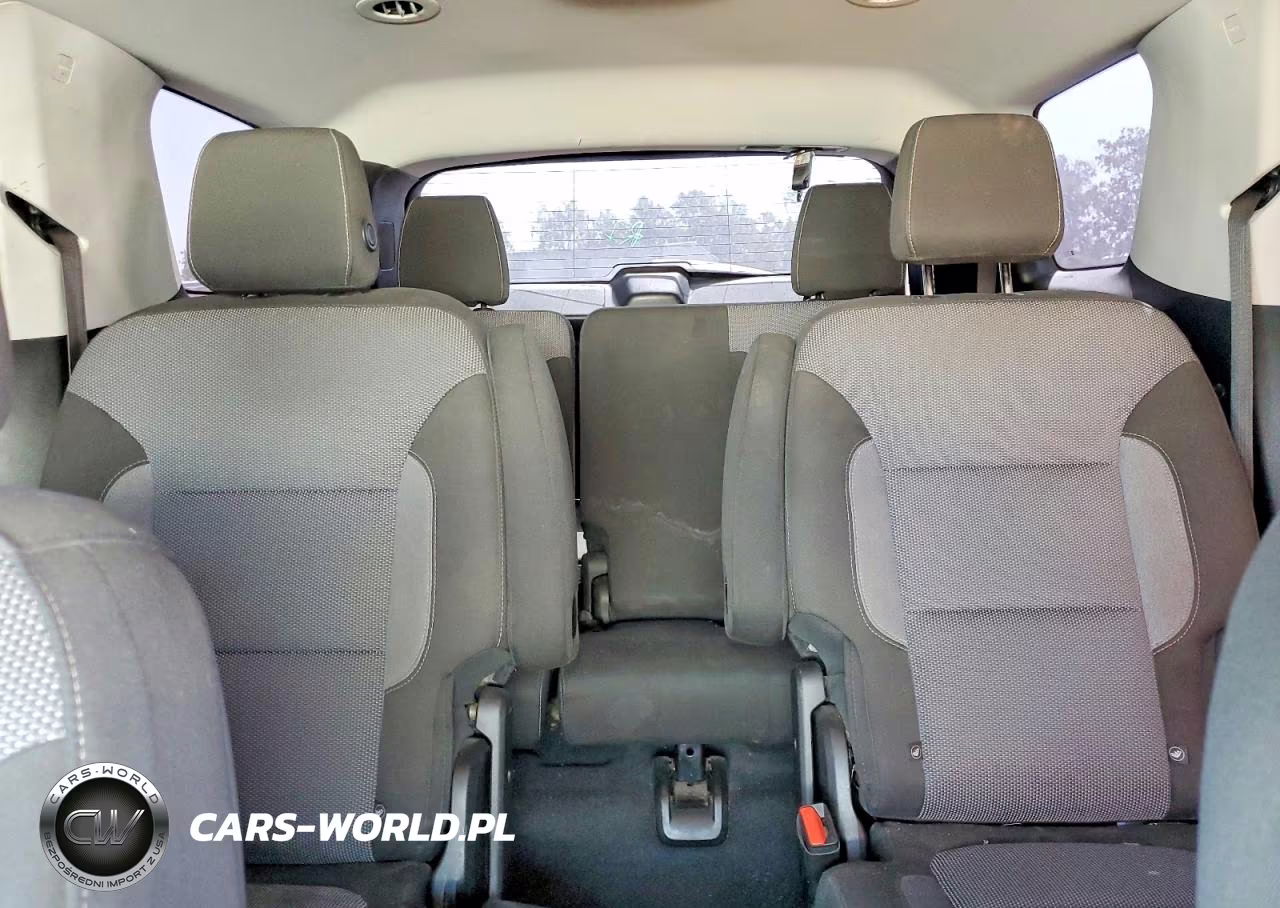2018 Chevrolet Traverse Lt VIN:1GNERGKW2JJ112761 - 10